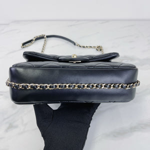 Pearl Logo Chain Small Lambskin Black GHW