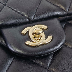 Pearl Logo Chain Small Lambskin Black GHW