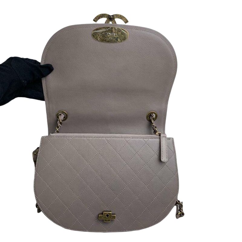 Coco Curve Flap Medium Lambskin Taupe GHW