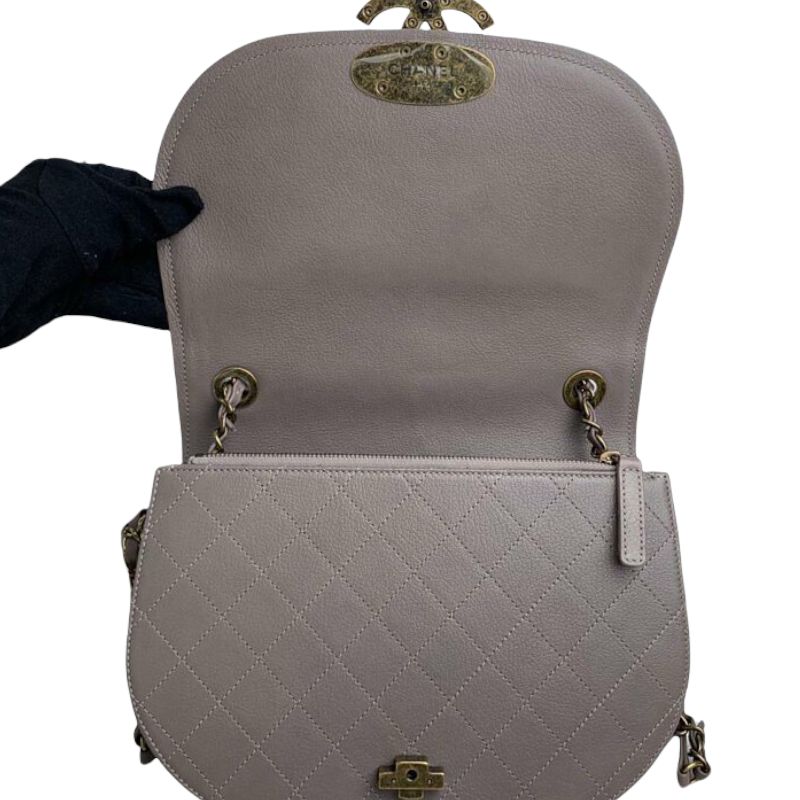 Coco Curve Flap Medium Lambskin Taupe GHW