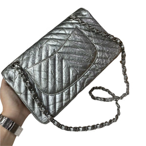 Chevron Double Flap Medium Crumpled Calfskin Silver SHW