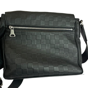 District PM Damier Infini Black SHW