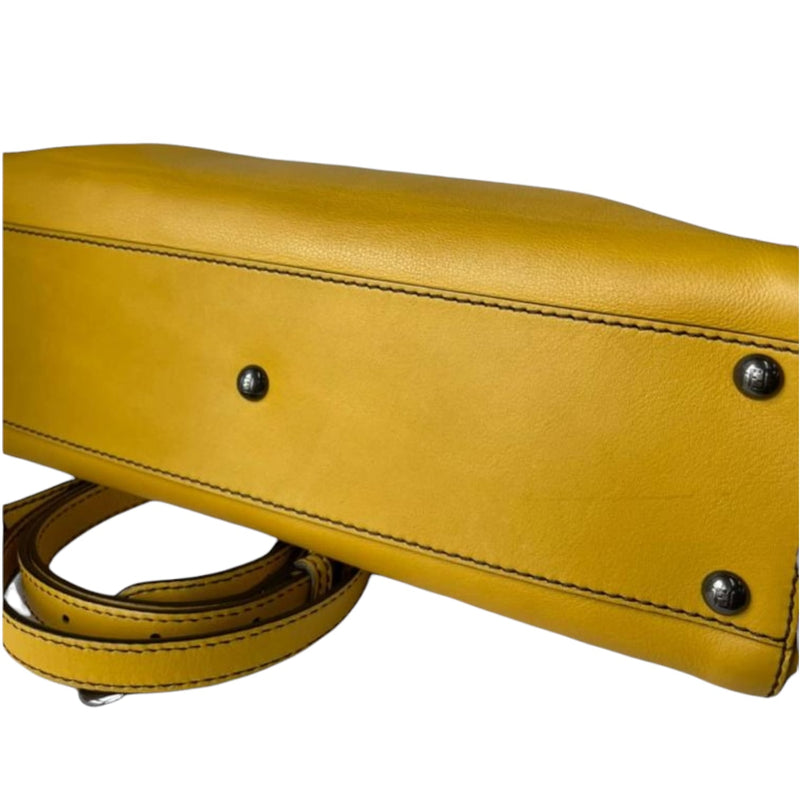 Medium Peekaboo Iconic Yellow SHW