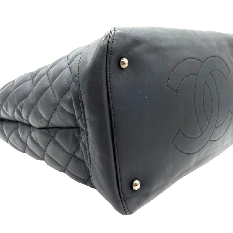 Easy Shopping Quilted Leather Black RHW