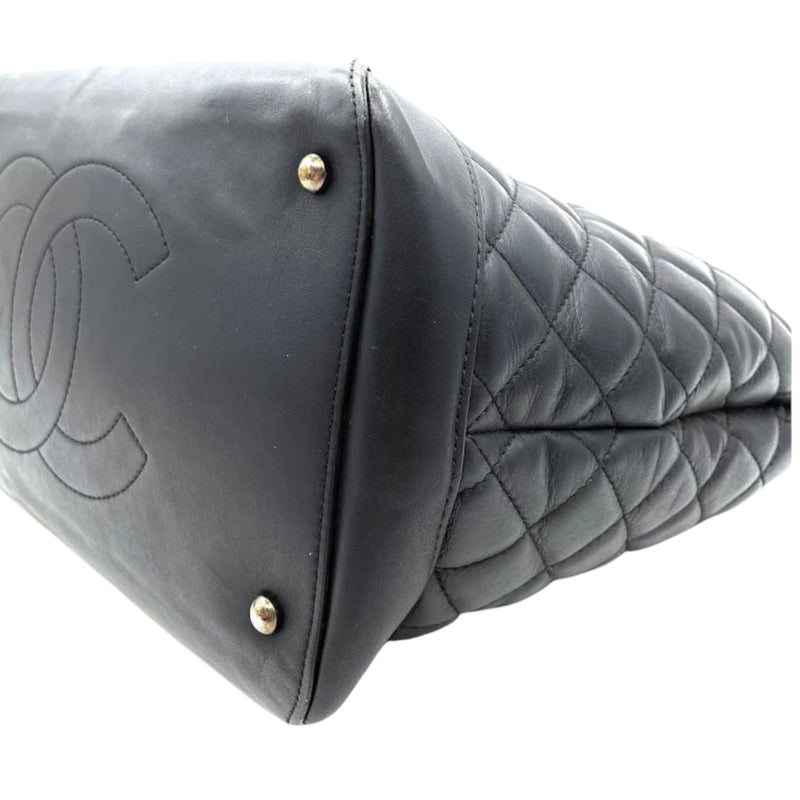 Easy Shopping Quilted Leather Black RHW