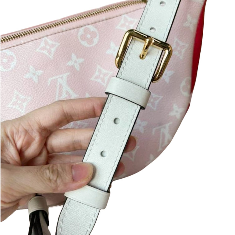 Louis Vuitton Bumbag Monogram Giant Red/Pink