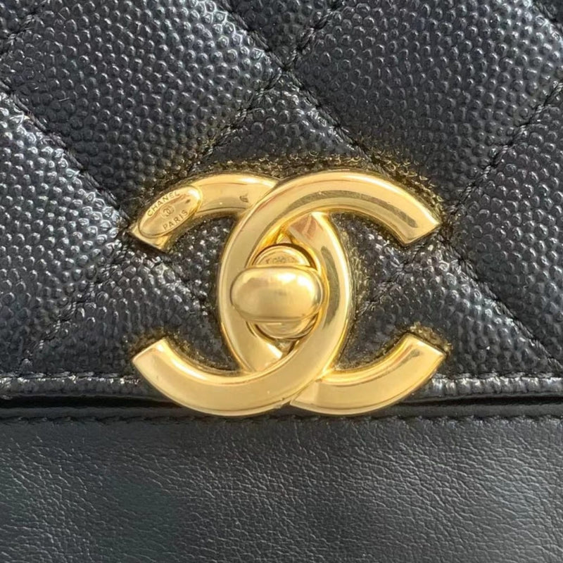 Small Flap Caviar with Lambskin Leather Black GHW