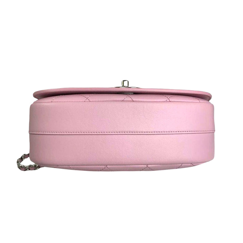 Chanel Round on Earth shoulder bag in pink quilted grained leather