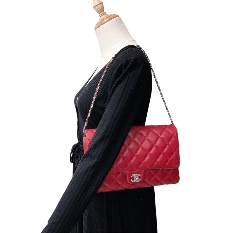 Timeless Clutch in Lambskin Leather Red SHW