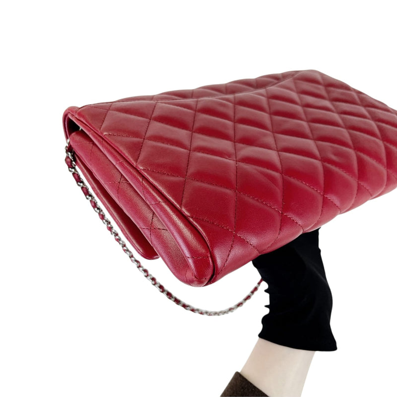 Timeless Clutch in Lambskin Leather Red SHW