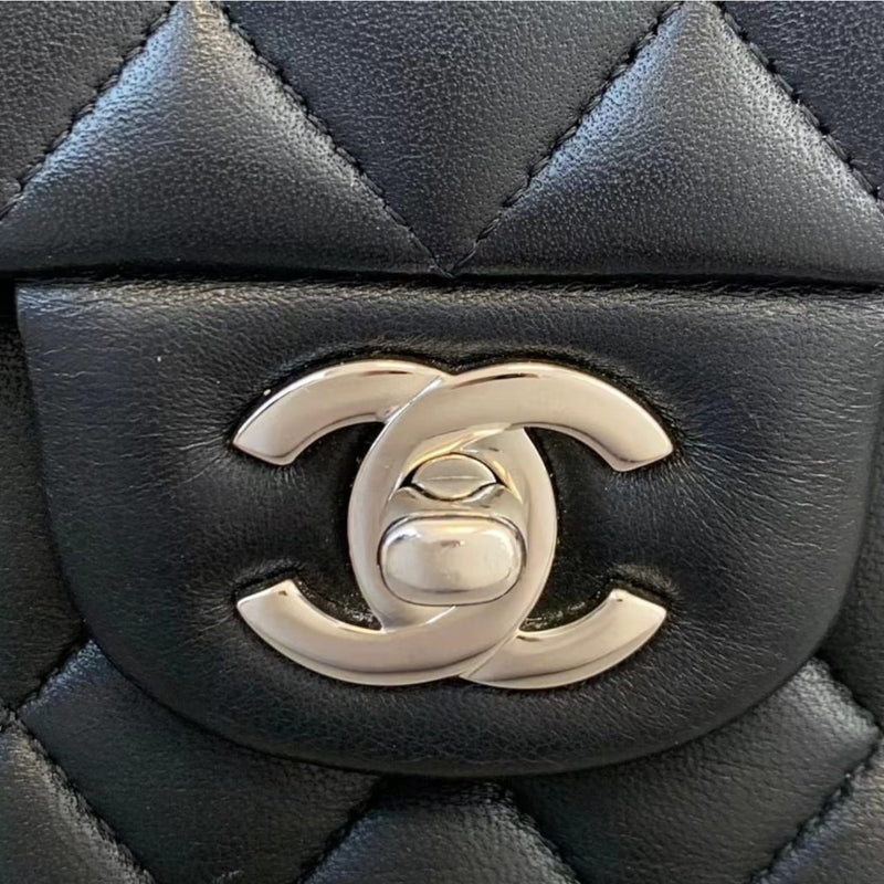 Medium Classic Double Flap Lambskin Black SHW
