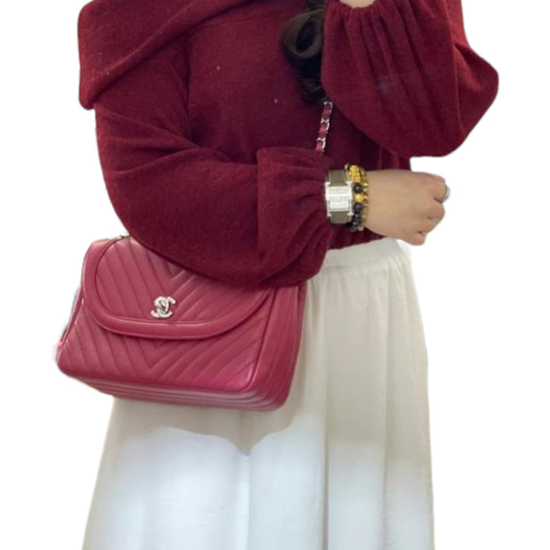 Medium Classic Round CC Flap Chevron Lambskin Red SHW
