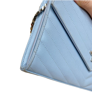 Envelope Chain Wallet Grain De Poudre Sky Blue SHW