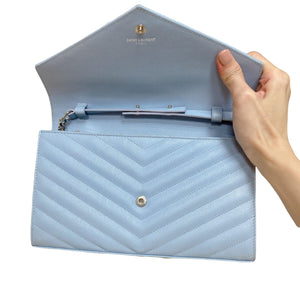 Envelope Chain Wallet Grain De Poudre Sky Blue SHW