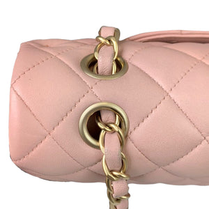 Medium Classic Double Flap Lambskin Light Pink GHW