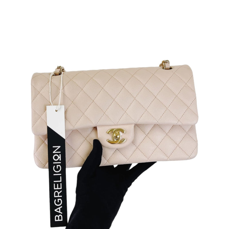 Chanel Vertical Vanity In 22C Sakura Pink Caviar LGHW, Luxury, Bags &  Wallets on Carousell