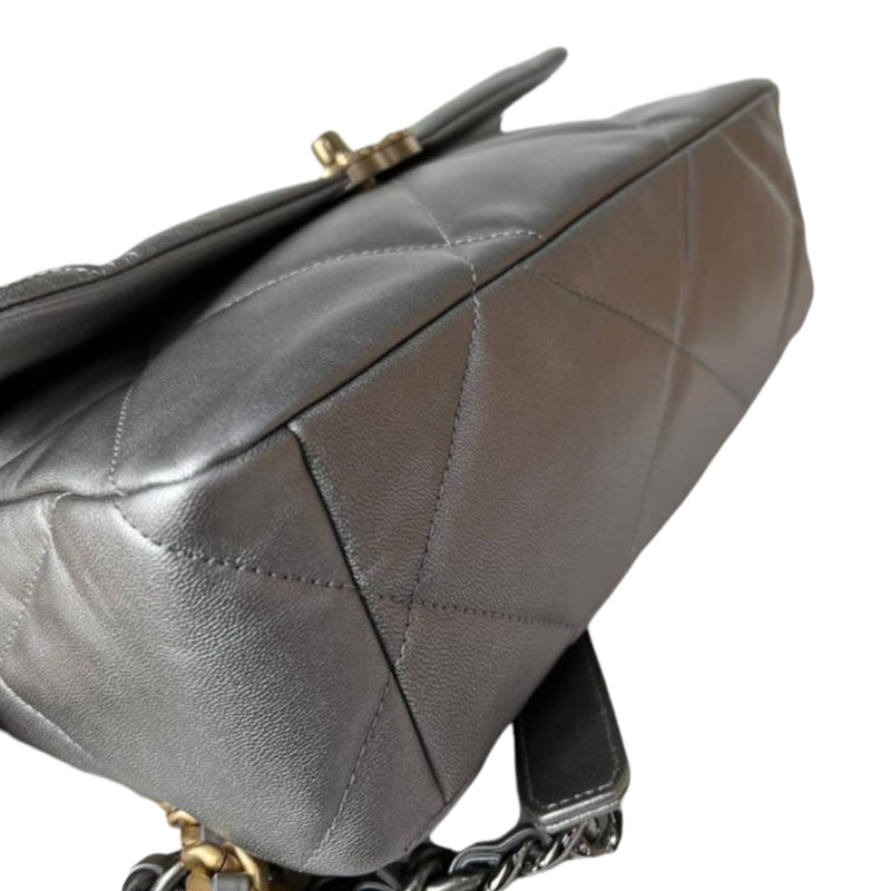 Large 19 Lambskin Silver MHW