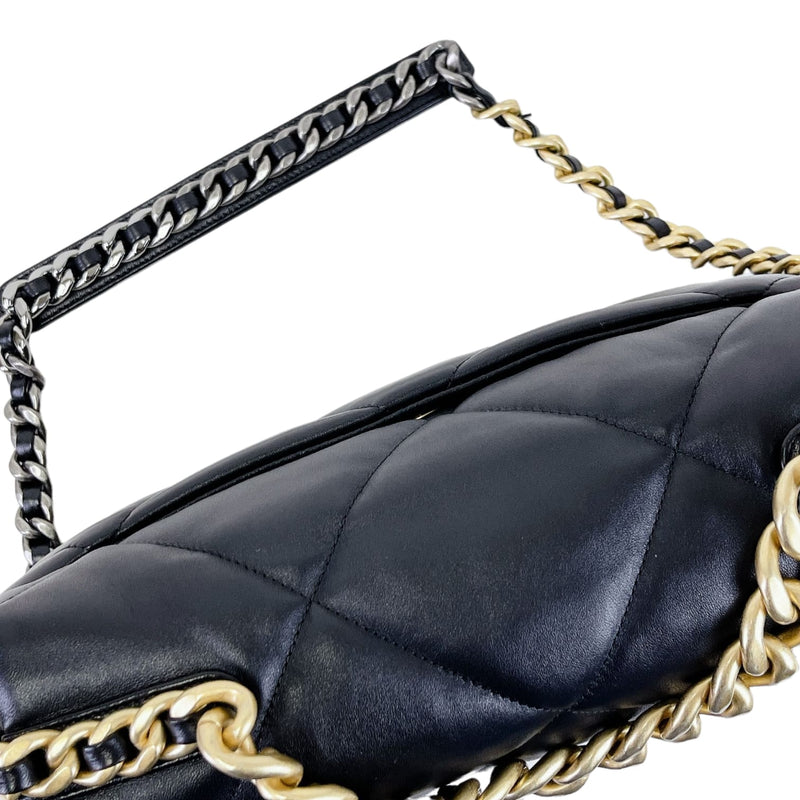 chanel lambskin quilted bag