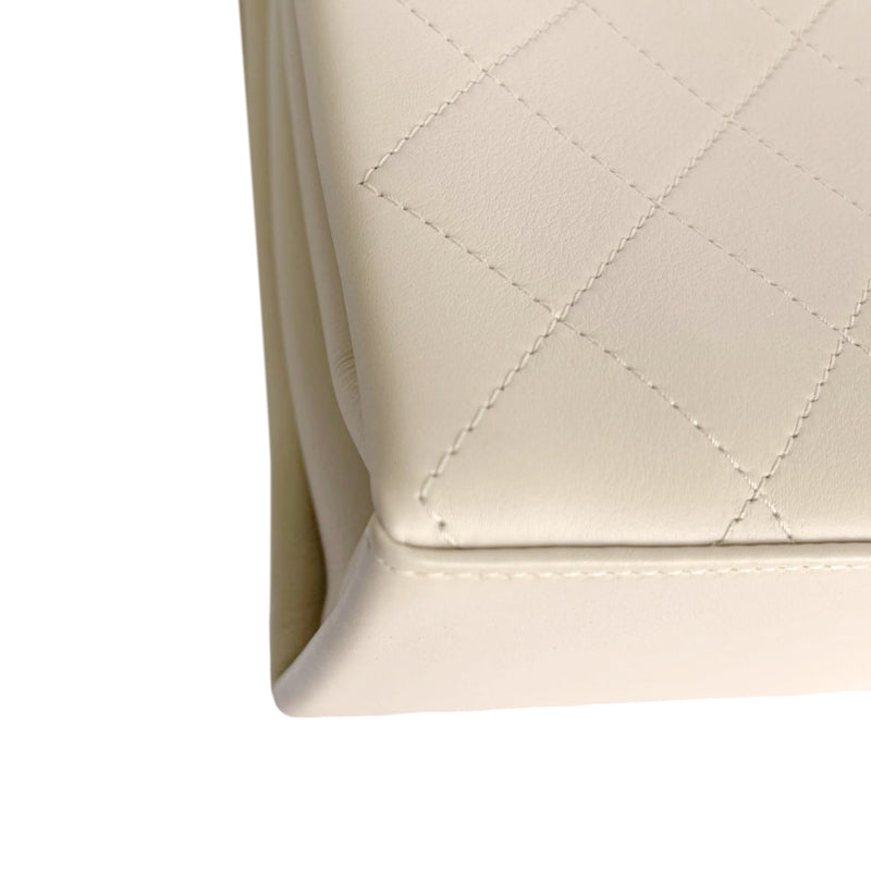 Seasonal SS19 Flap Bag Calfskin Beige GHW