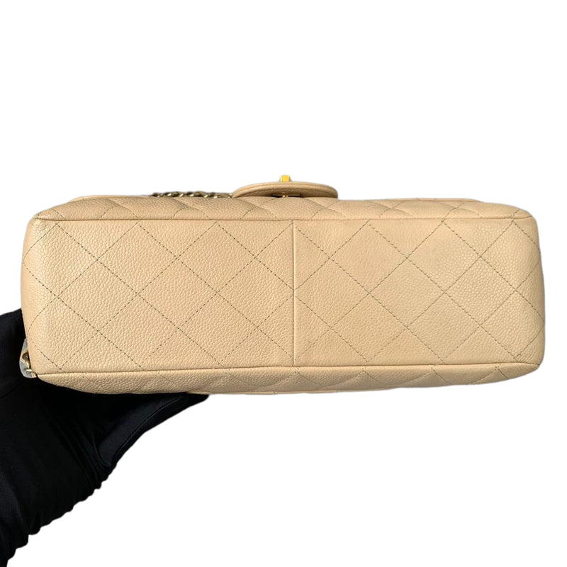 Jumbo Single Flap Caviar Beige GHW