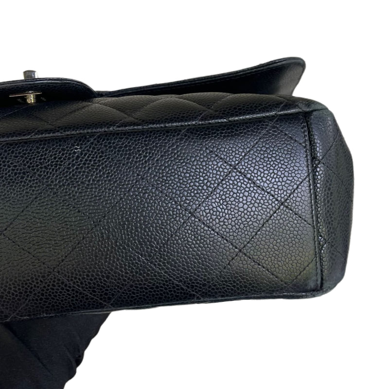 Classic Double Flap Maxi Caviar Black SHW