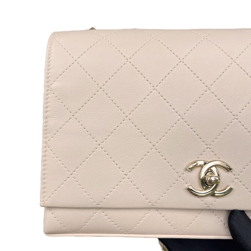Seasonal SS19 Flap Bag Calfskin Beige GHW