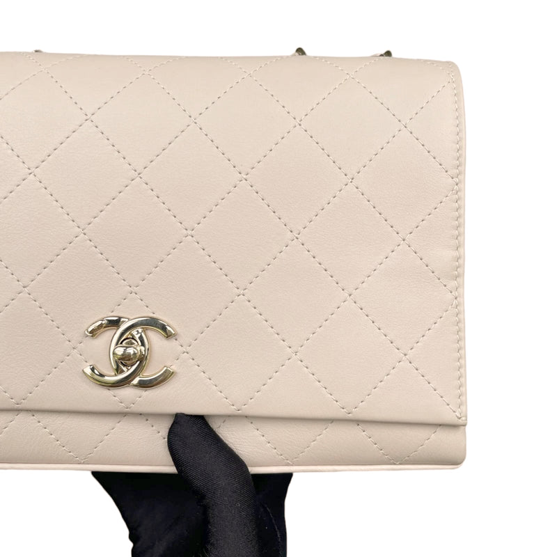 Seasonal SS19 Flap Bag Calfskin Beige GHW