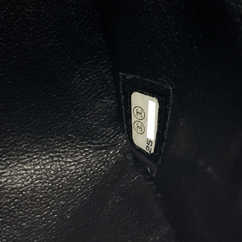 Medium Classic Double Flap Patent Black GHW