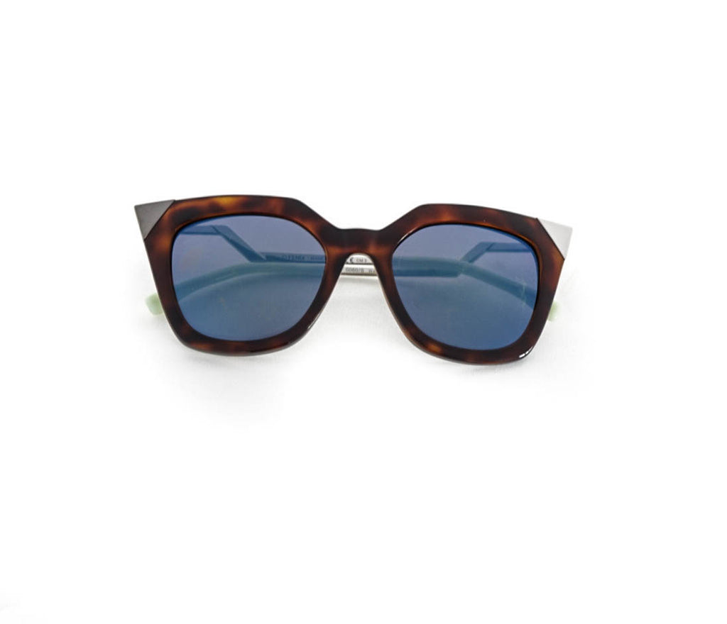 Tortoiseshell Cat Eye Sunglasses with case