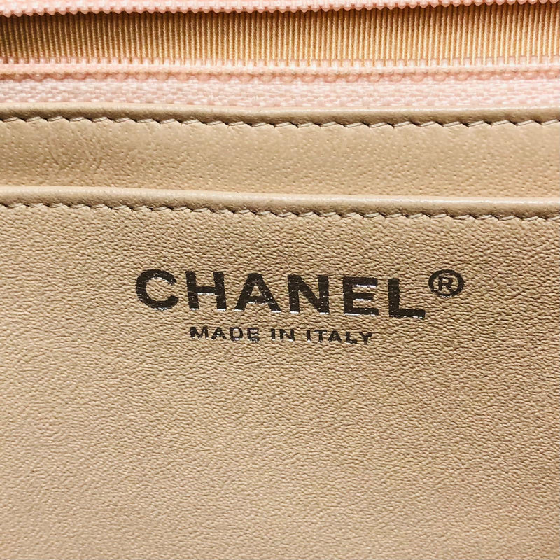 Single Flap Jumbo in Beige Caviar with SHW