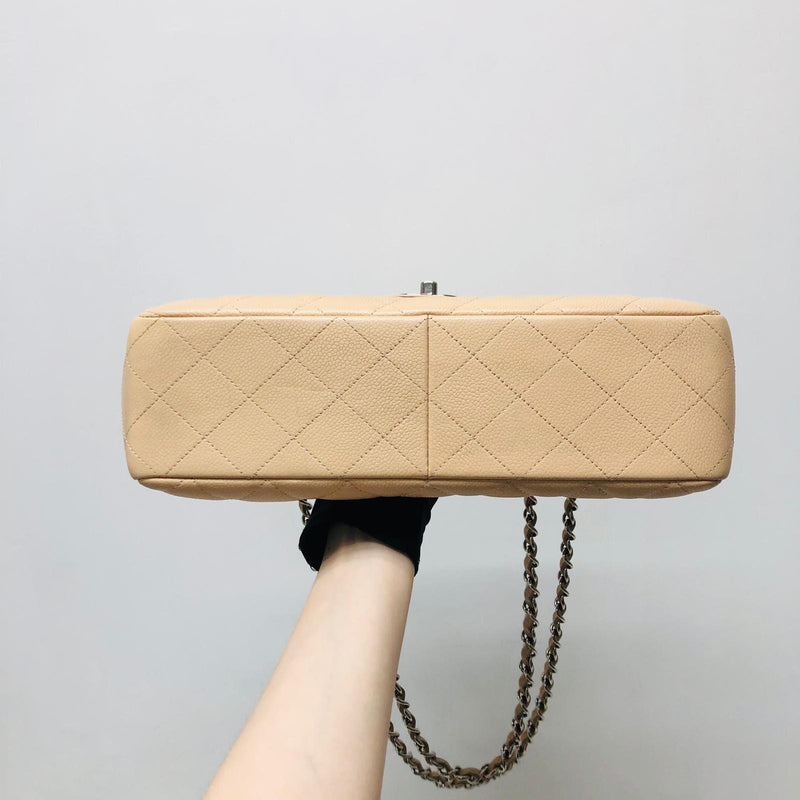 Single Flap Jumbo in Beige Caviar with SHW