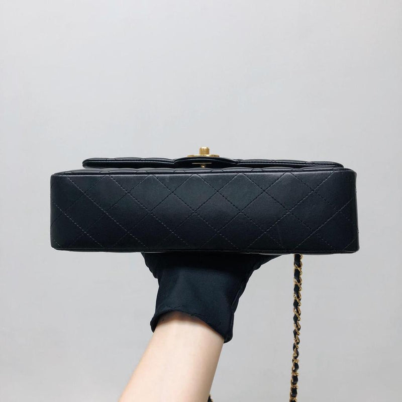 Classic Double Flap M/L Lambskin with GHW