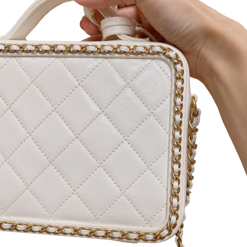 Chained Medium Caviar Quilted Vanity Case White GHW