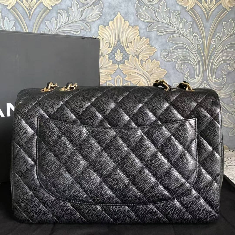 Single Flap Classic Jumbo in Black Caviar with GHW