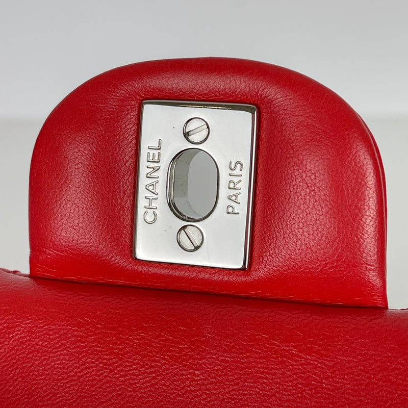 Classic Flap Medium Lambskin Red SHW