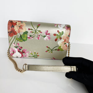 Blooms Wallet Chain Shoulder Bag Gold