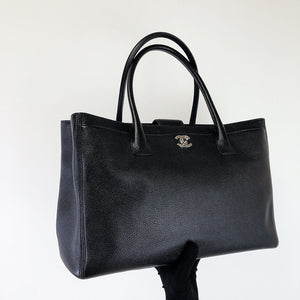 Executive Cerf Tote Caviar Black SHW