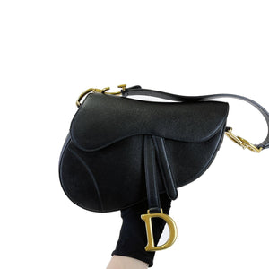 Medium Saddle Calfskin Black GHW