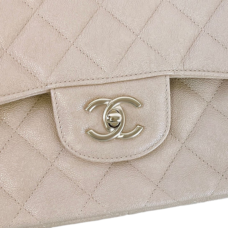 Classic Flap Jumbo Caviar Beige Iridescent GHW