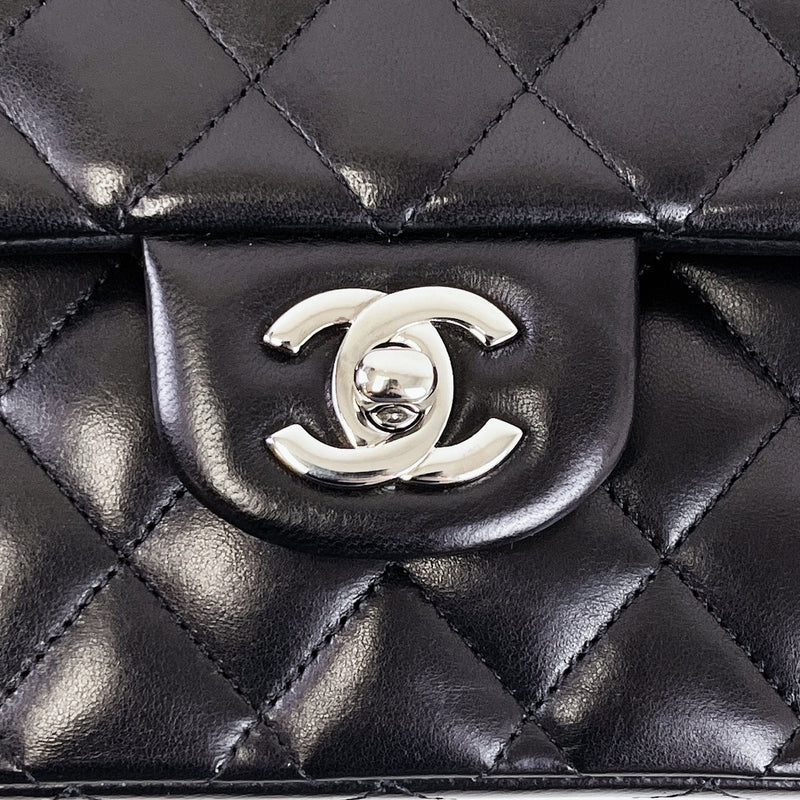 Medium Classic Double Flap Lambskin Black SHW