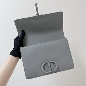 Montaigne Ultra Matte Grained Grey