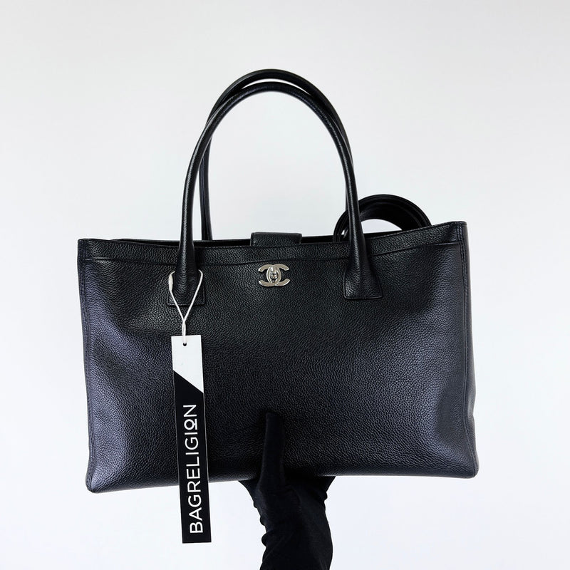 Executive Cerf Tote Caviar Black SHW