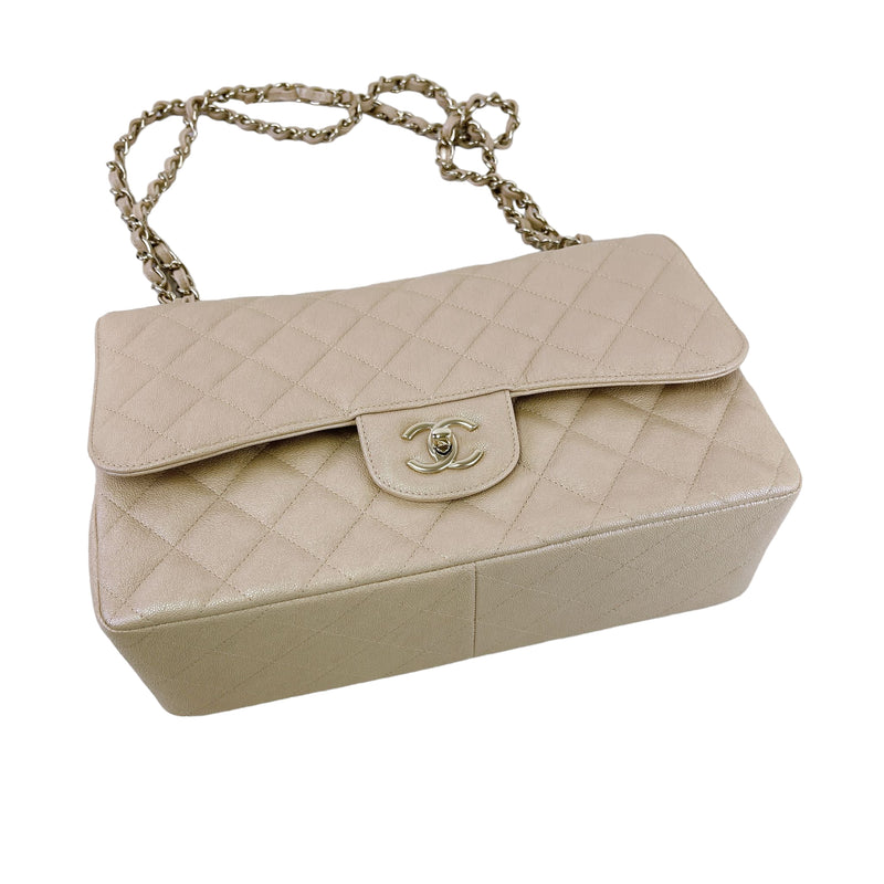 Classic Flap Jumbo Caviar Beige Iridescent GHW