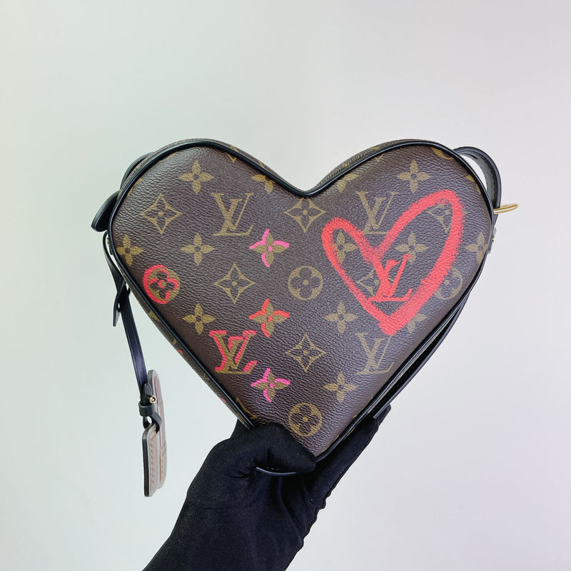 LOUIS VUITTON Monogram Fall In Love Sac Coeur – PearlaaClosetLLC