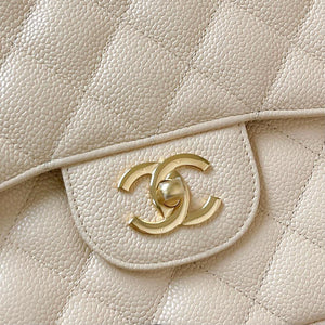 Double Flap Jumbo Caviar Beige GHW