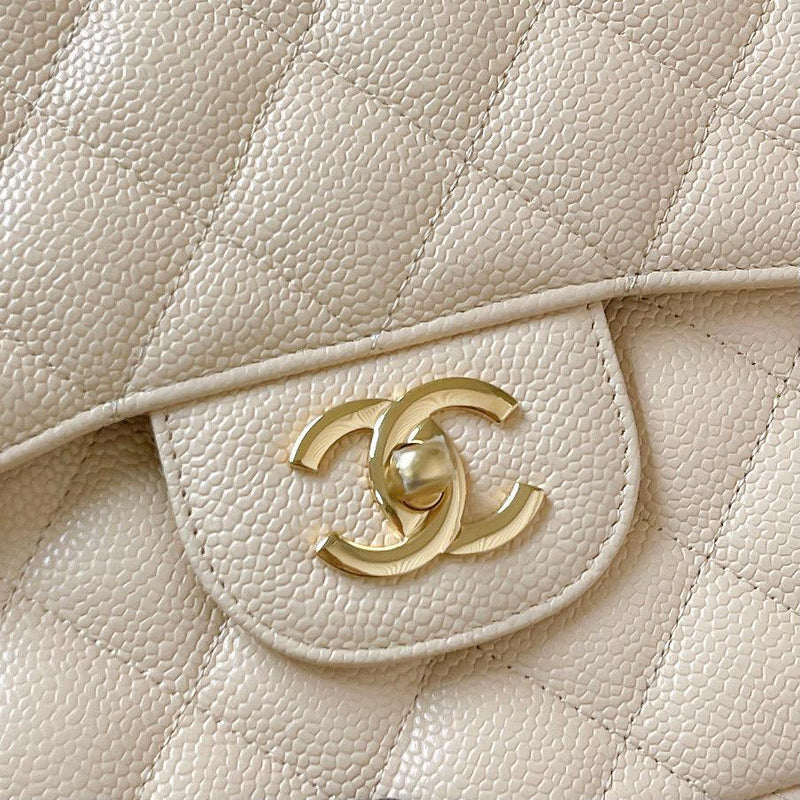 Double Flap Jumbo Caviar Beige GHW
