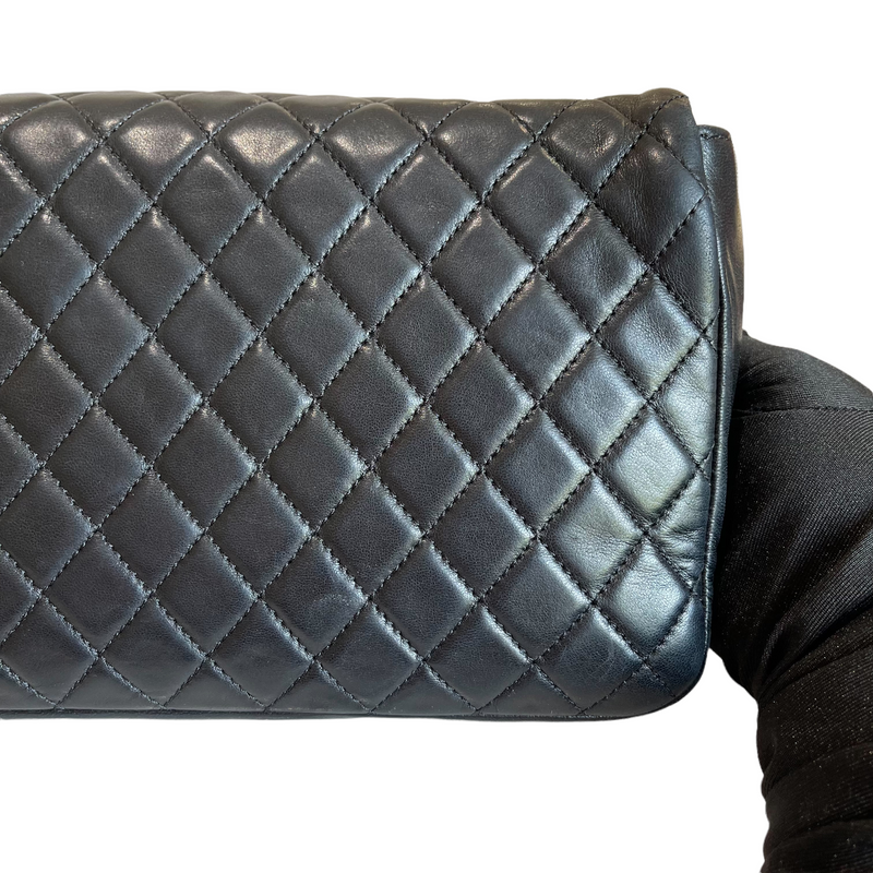 Pristine 19S Chanel Chic Pearls Quilted Flap Bag Black GHW