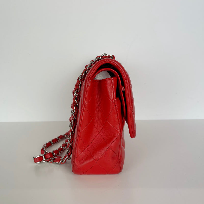 Classic Flap Medium Lambskin Red SHW