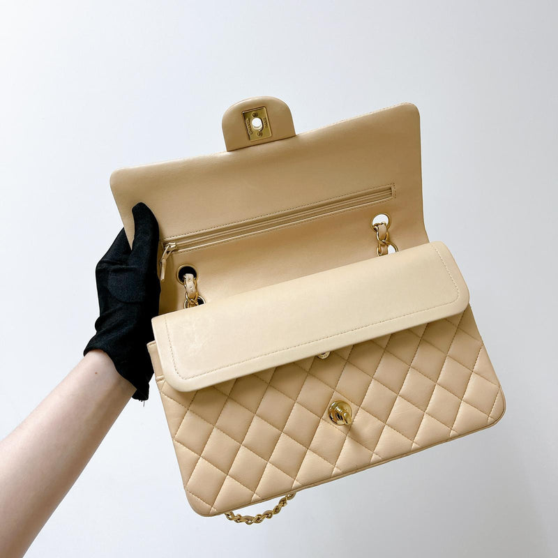 Double Flap Medium Lambskin Beige GHW