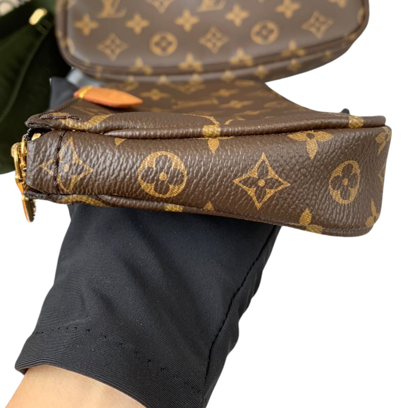 Louis Vuitton Pochette Accessoires, Canvas, Damier Azur GHW